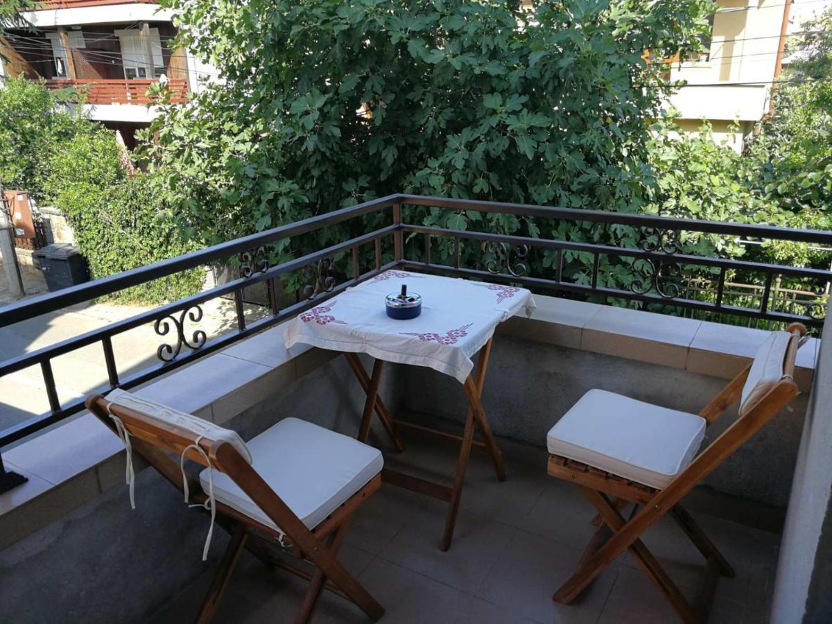 Hris Hotel Chernomorets Exterior photo